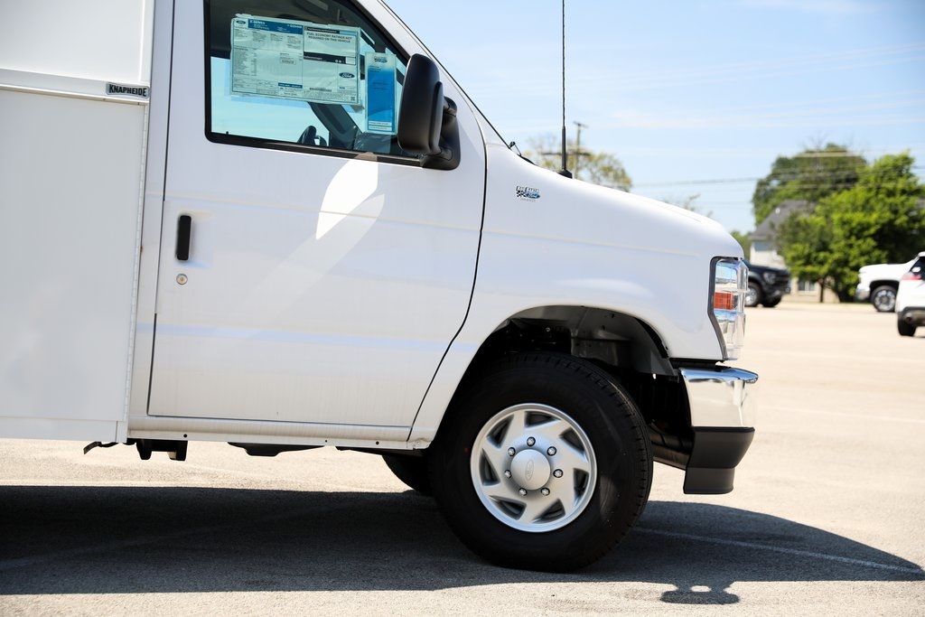 2025 Ford E-350 Base photo 7