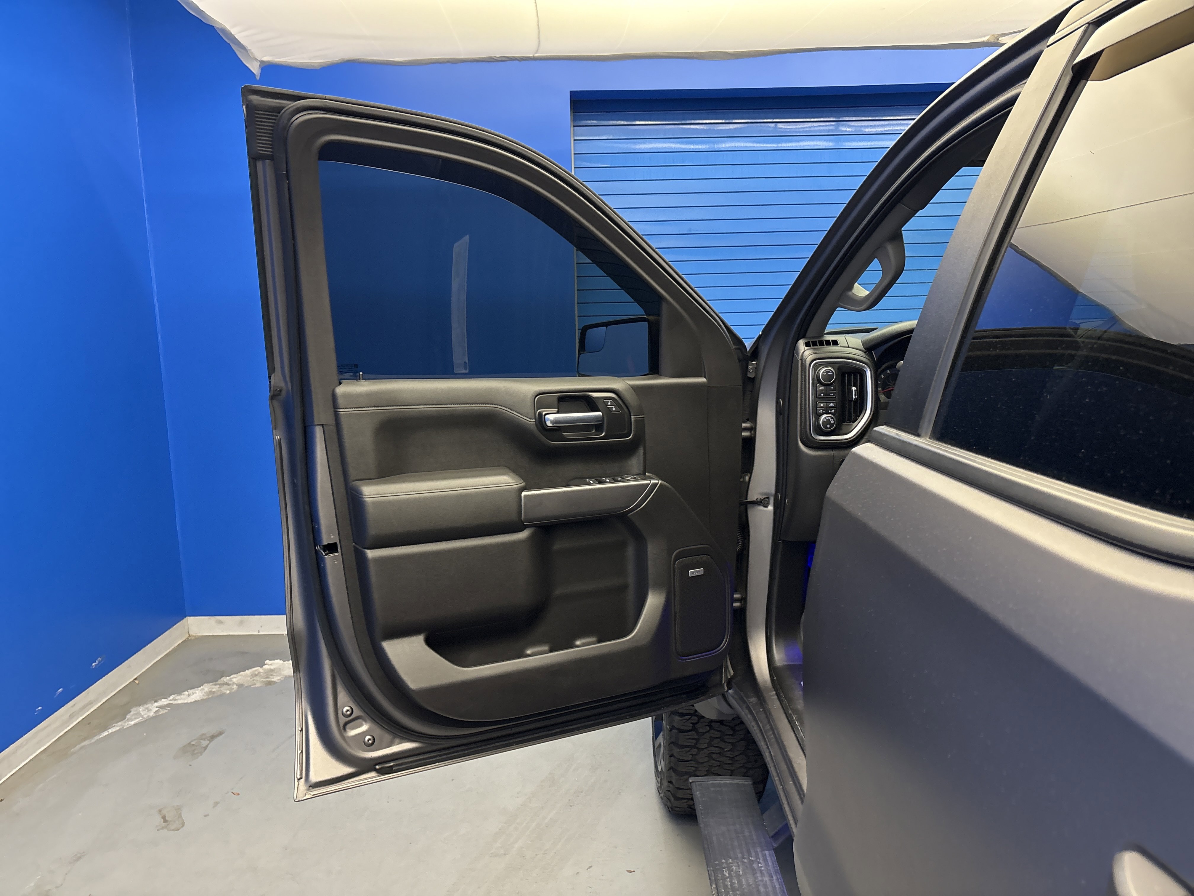 2021 Chevrolet Silverado 1500 RST photo 4