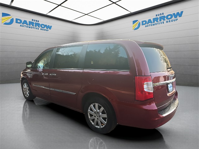 2016 Chrysler Town & Country Touring photo 3