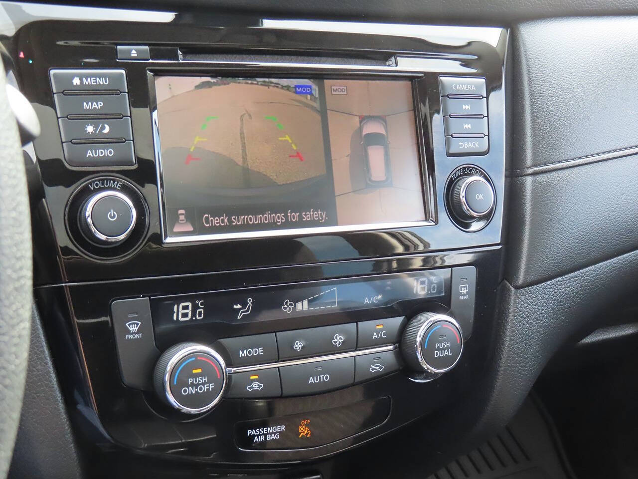 2020 Nissan Rogue SV photo 19