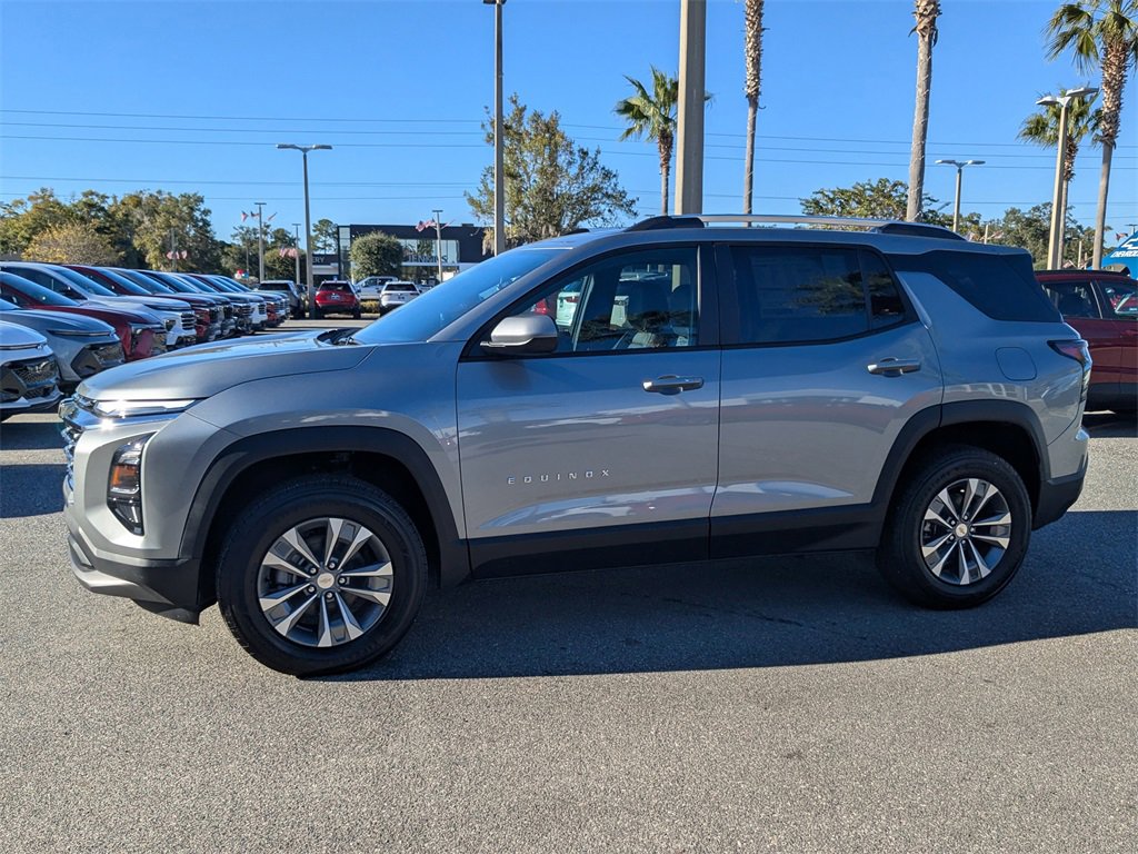 2026 Chevrolet Equinox LT photo 2