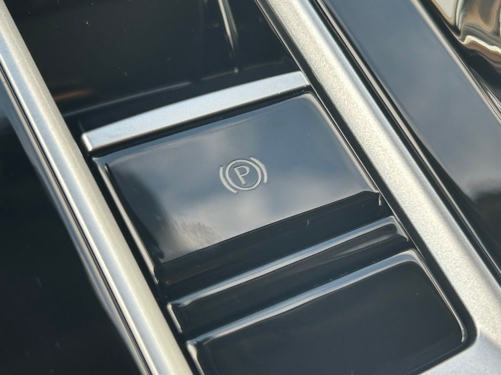 2026 Volkswagen Atlas SE Technology photo 48