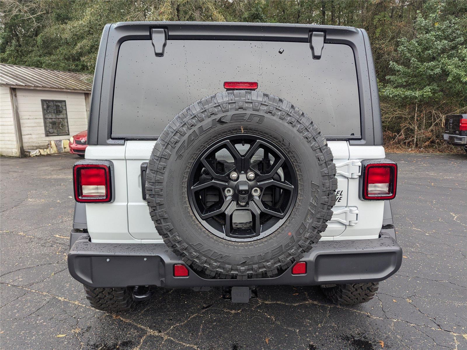 2025 Jeep Wrangler Willys photo 4