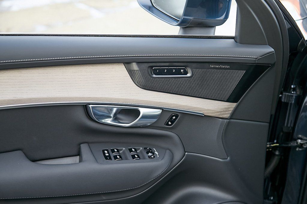 2026 VOLVO XC90 - Image 10
