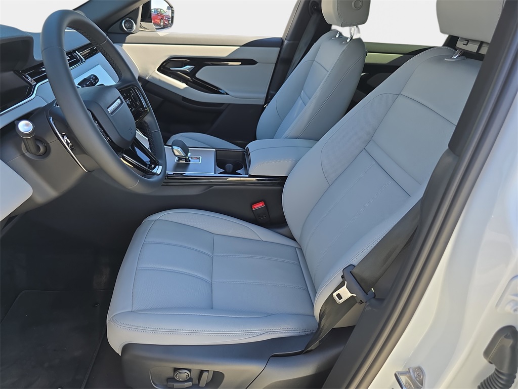 2026 Land Rover Range Rover Evoque S photo 15