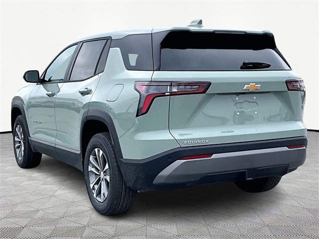 2026 Chevrolet Equinox LT photo 4