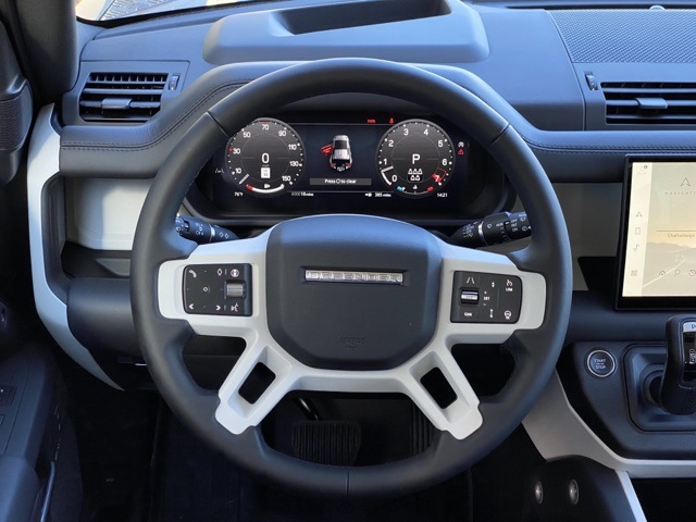 2025 Land Rover Defender 110 X-Dynamic SE photo 22