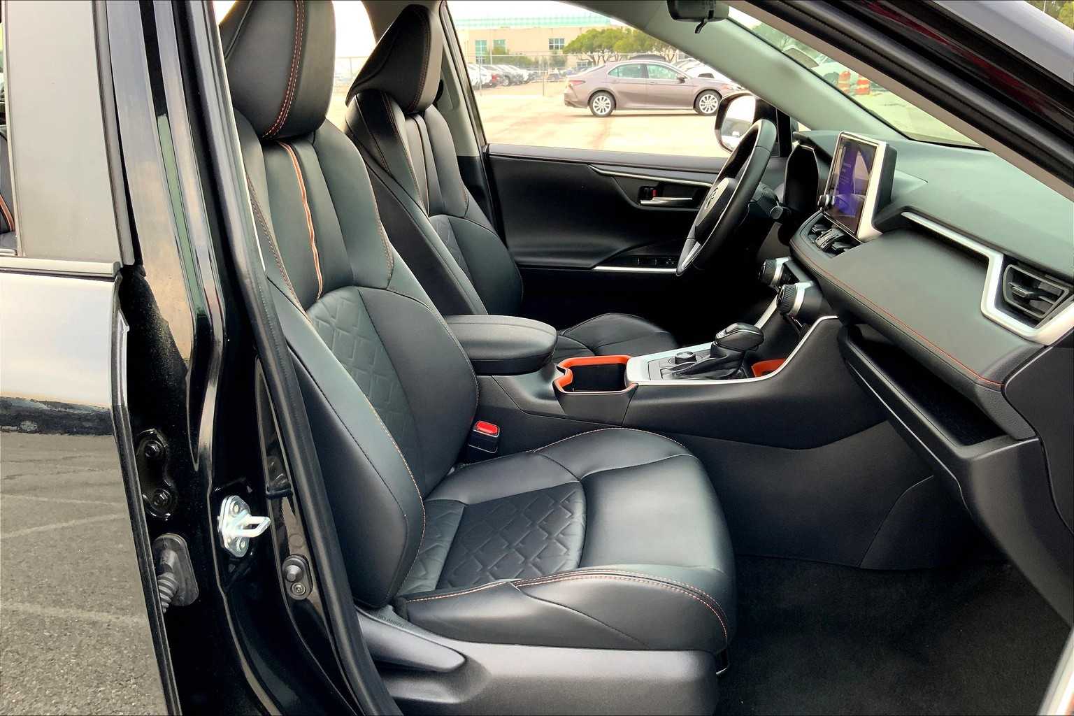 2024 Toyota RAV4 Adventure photo 5