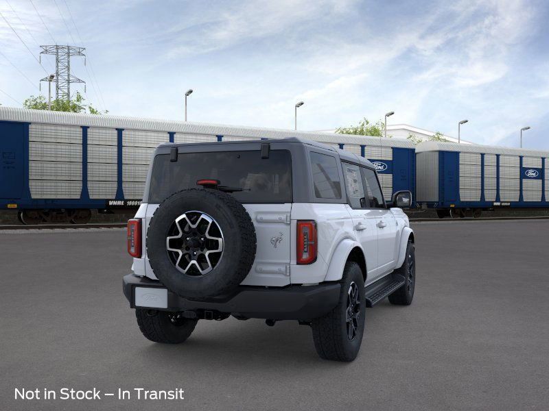 2025 Ford Bronco Outer Banks photo 8