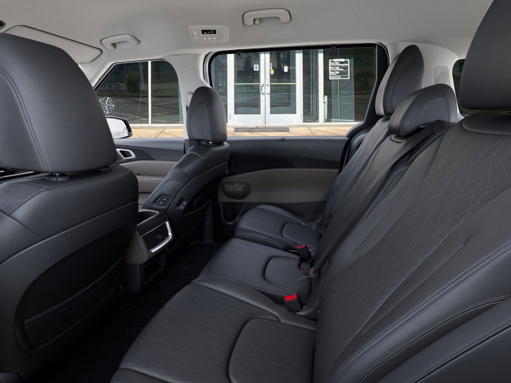 2026 Kia Carnival EX photo 15