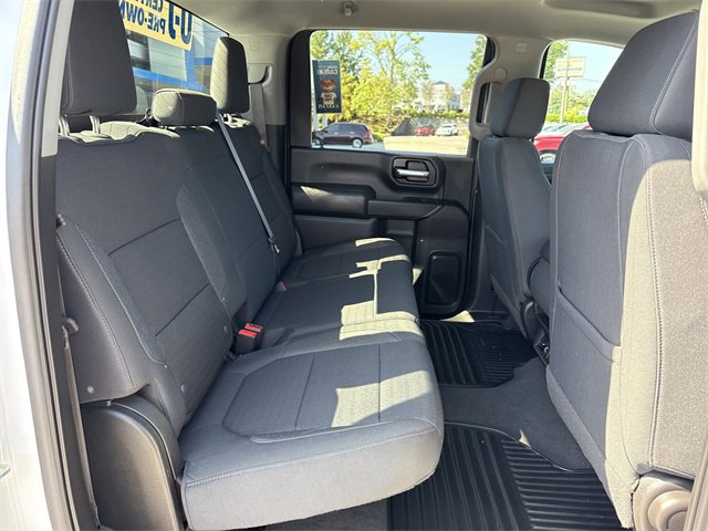 2022 Chevrolet Silverado LT photo 23