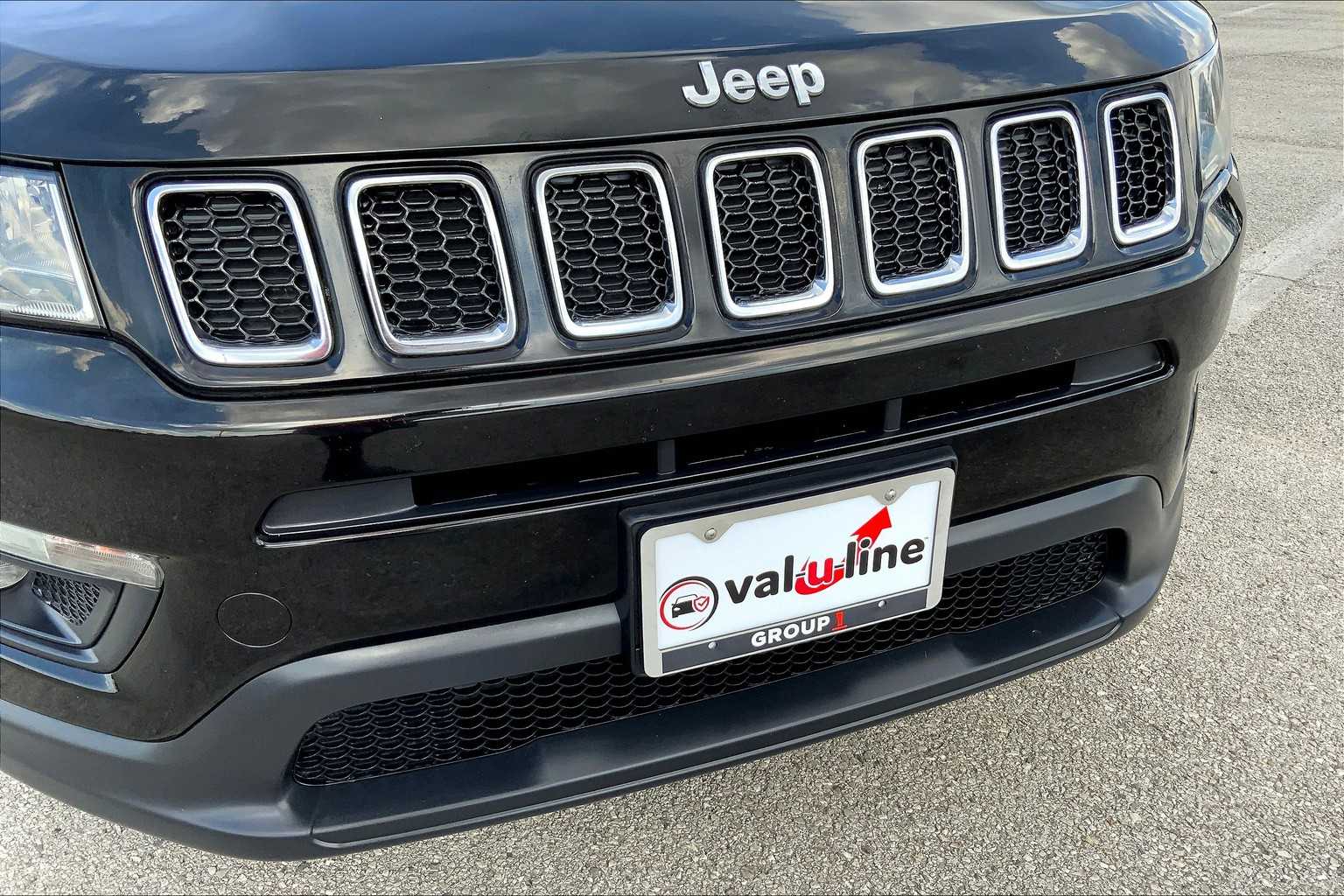 2018 Jeep Compass Latitude photo 28
