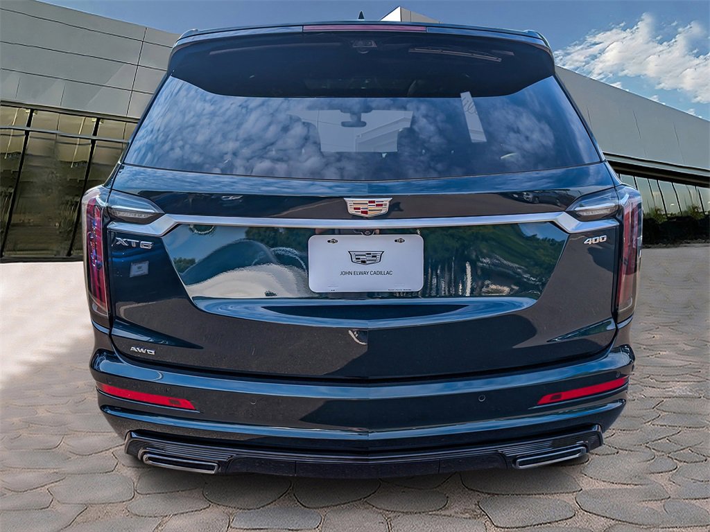 2025 Cadillac XT6 Sport photo 2