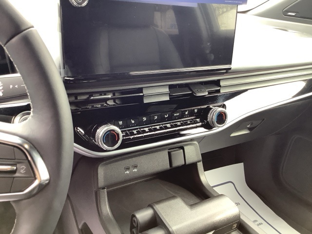 2025 Honda Prologue Elite photo 10