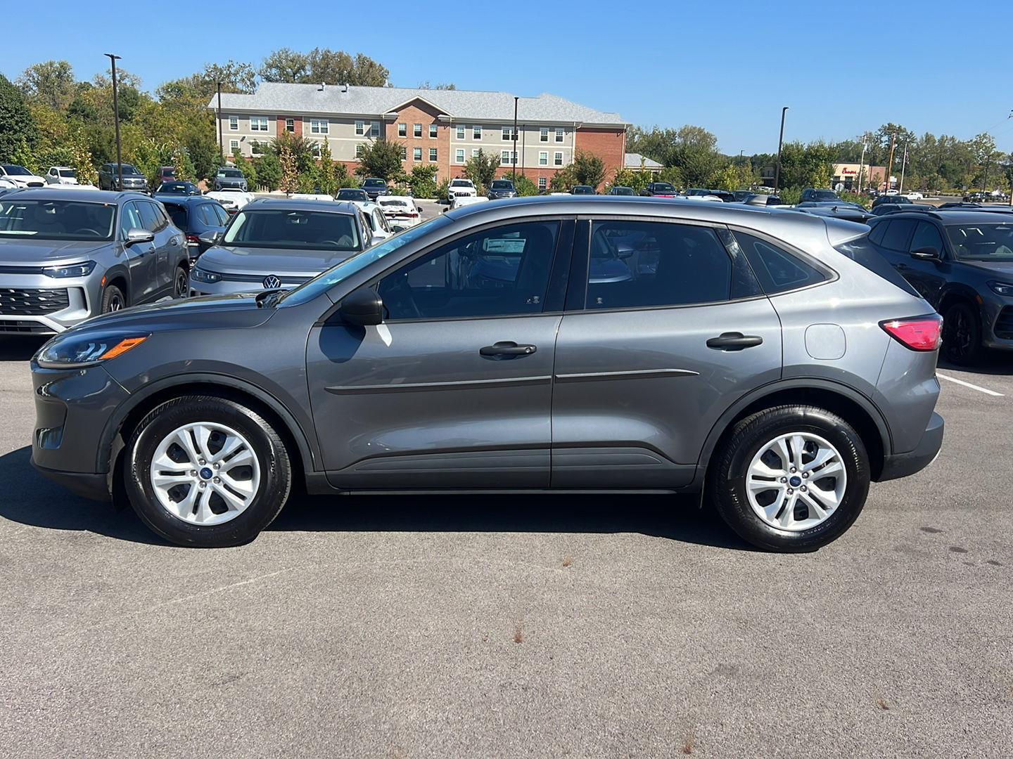 2022 Ford Escape S photo 8