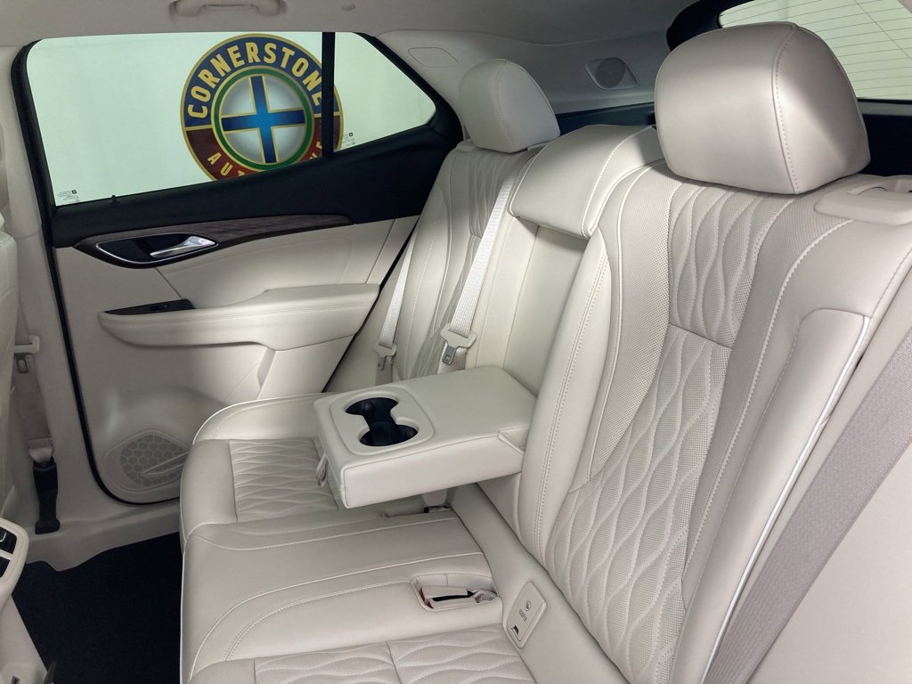 2022 Buick Envision Avenir photo 8