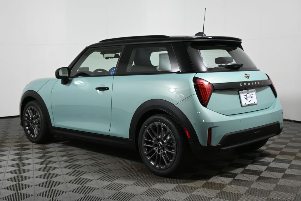 2026 Mini Cooper 2 Door Hardtop Signature photo 4