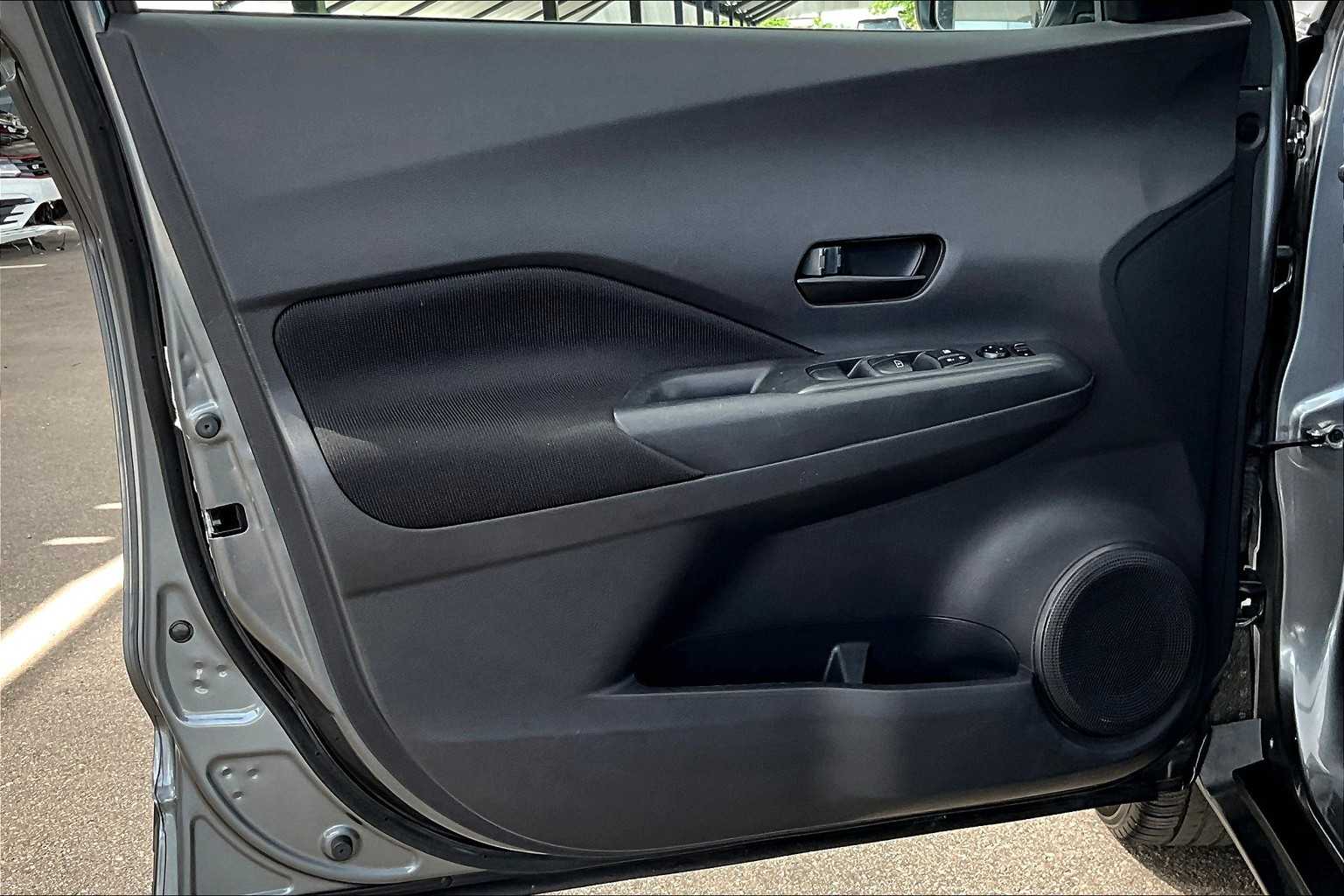 2021 Nissan Kicks S photo 20