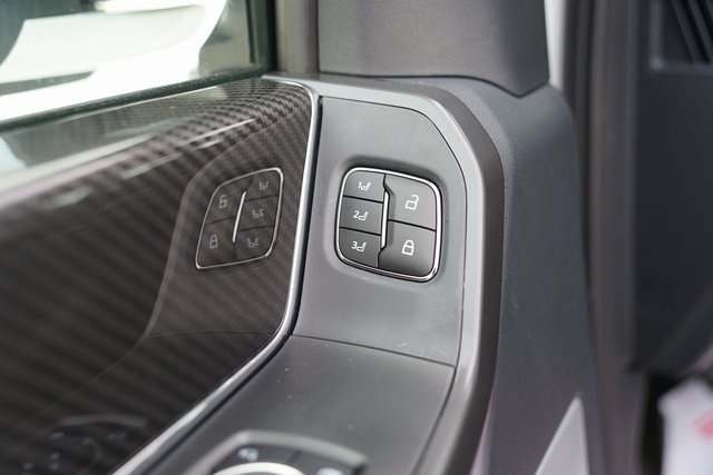 2025 FORD F-150 - Image 34