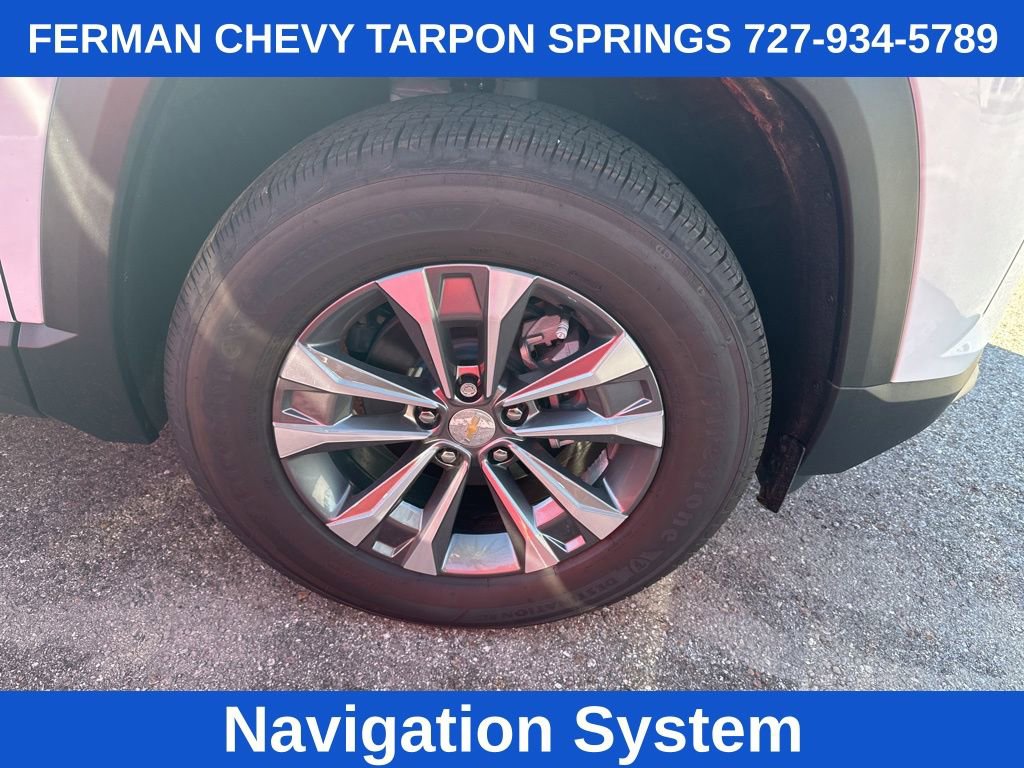 2026 Chevrolet Equinox LT photo 2