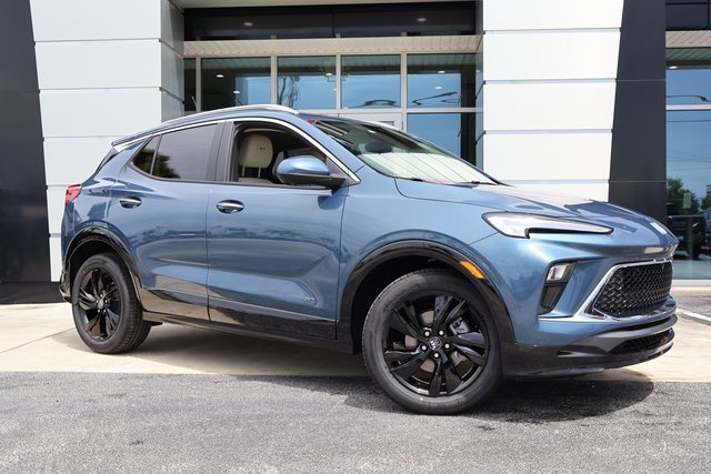 2026 Buick Encore GX Sport Touring photo 2