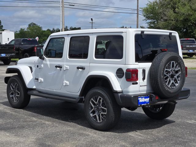2025 Jeep Wrangler Sahara photo 4