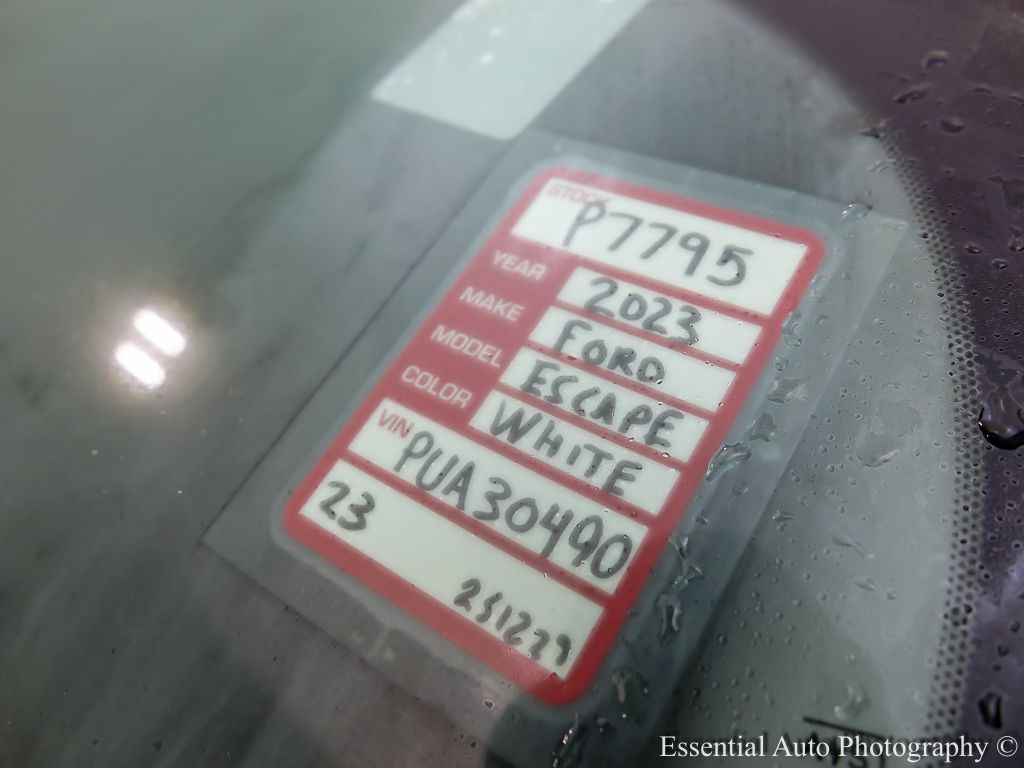 2023 FORD ESCAPE - Image 29