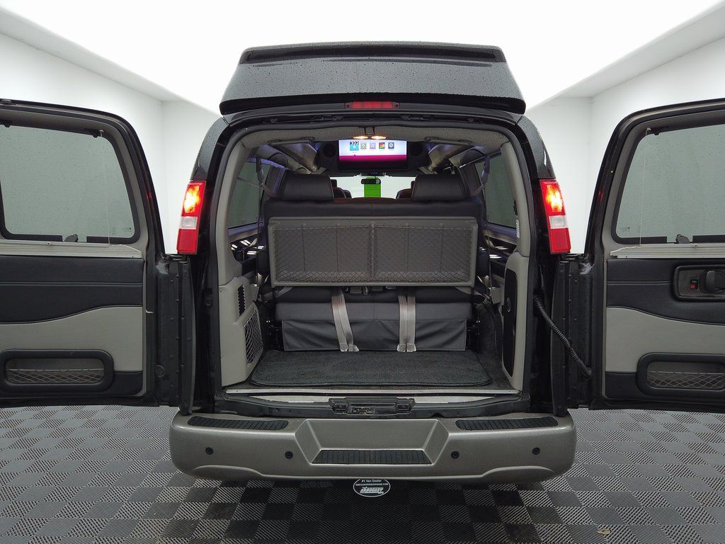2023 Chevrolet Express photo 6