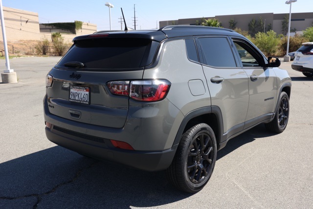 2023 Jeep Compass Altitude photo 3