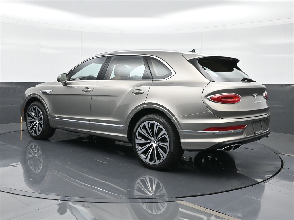 2025 Bentley Bentayga Azure photo 2