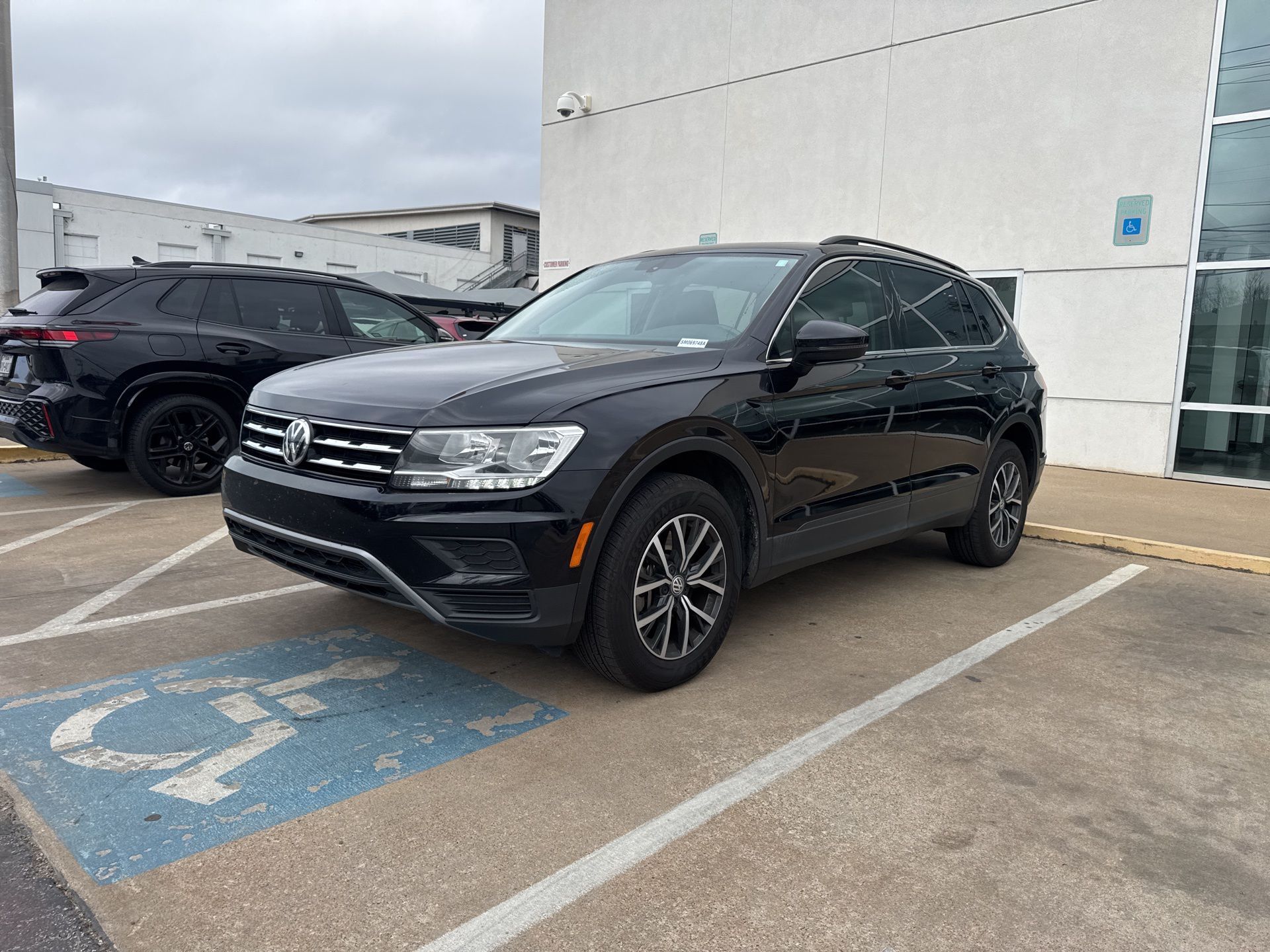 2019 Volkswagen Tiguan SE's photo