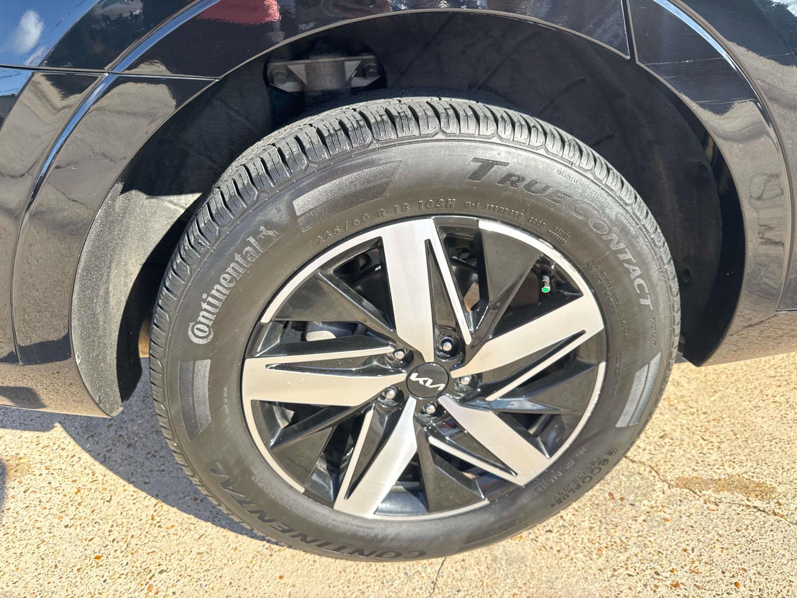 2022 Kia Sorento S photo 4