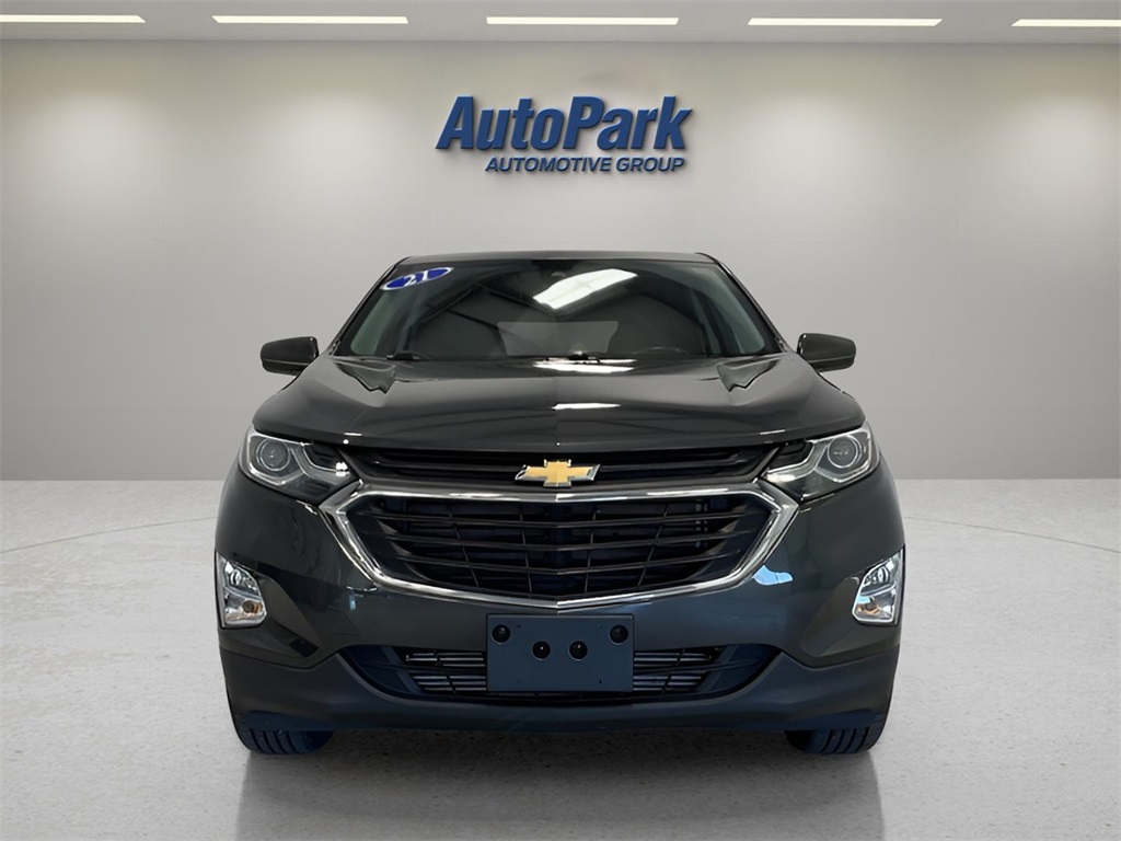 2021 Chevrolet Equinox LT photo 2