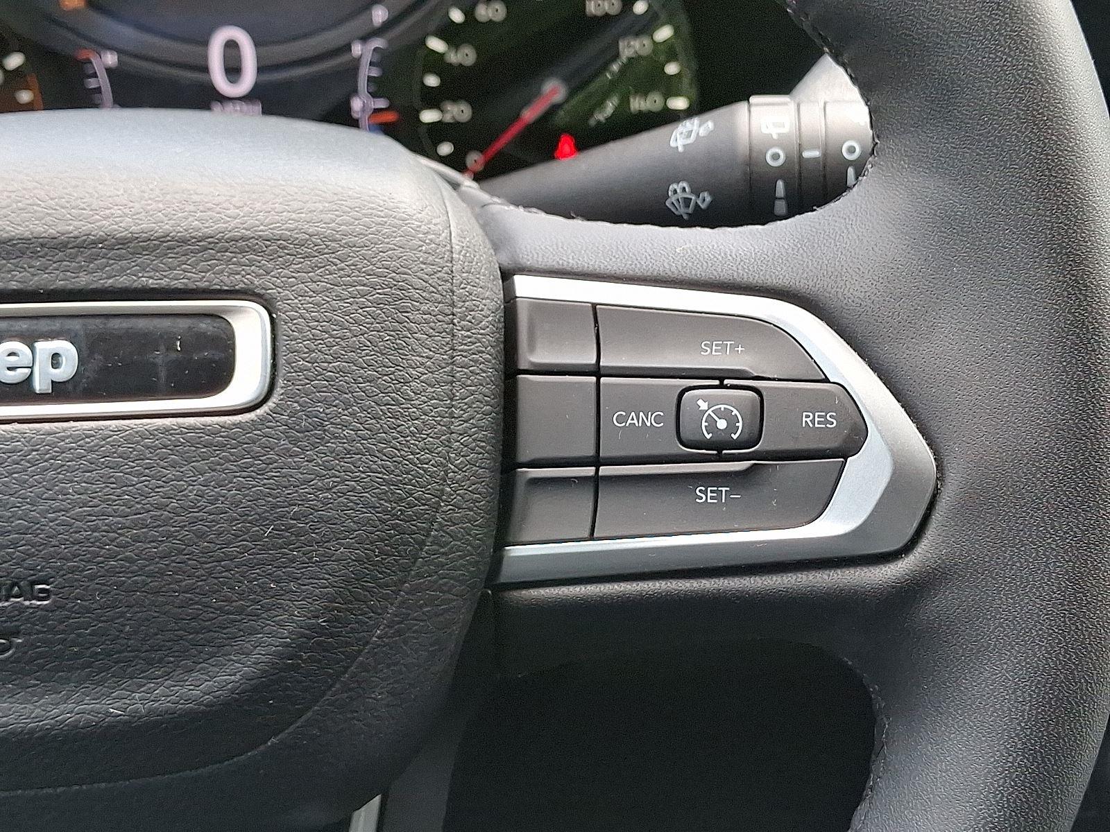 2023 Jeep Compass Latitude Lux photo 20