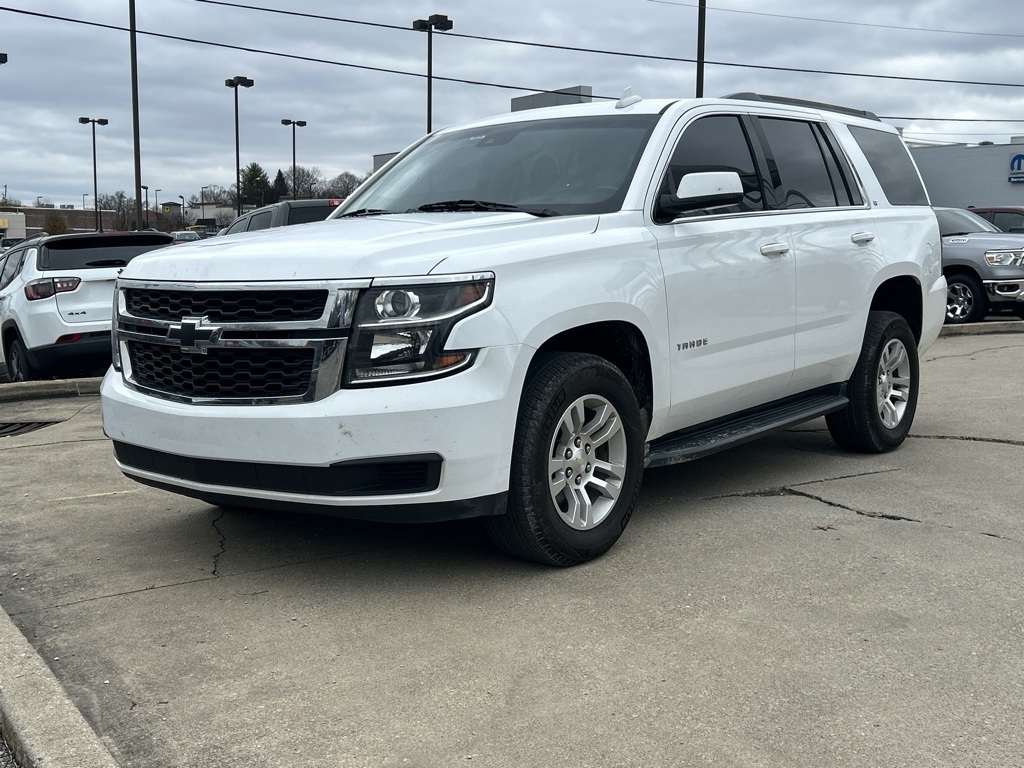 2019 Chevrolet Tahoe LT photo 2