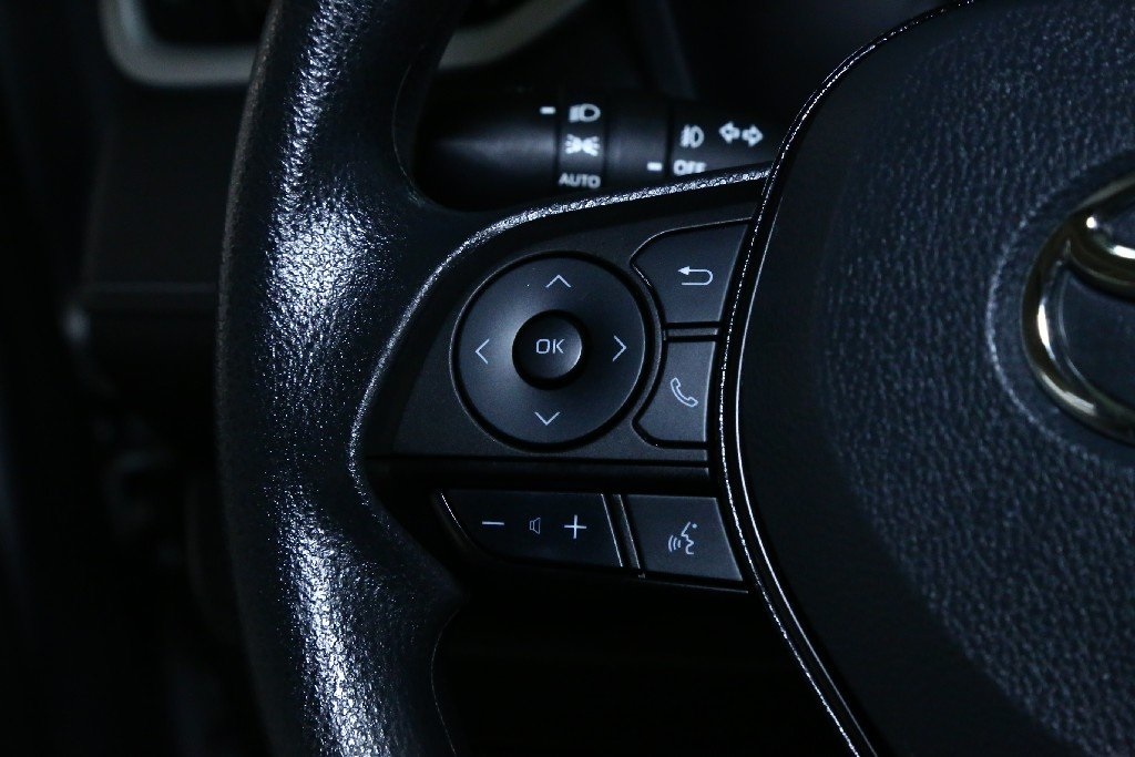 2021 Toyota RAV4 XLE photo 21
