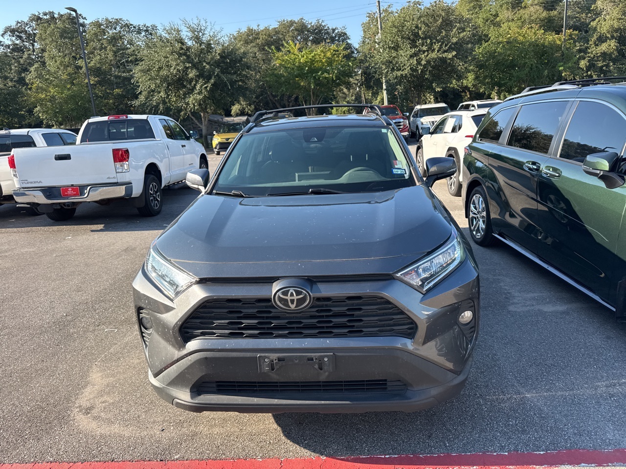 2020 Toyota RAV4 XLE photo 2