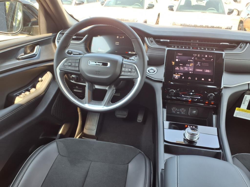 2025 Jeep Grand Cherokee Altitude X photo 24