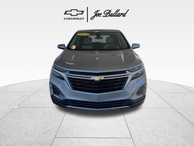 2024 Chevrolet Equinox LT photo 2