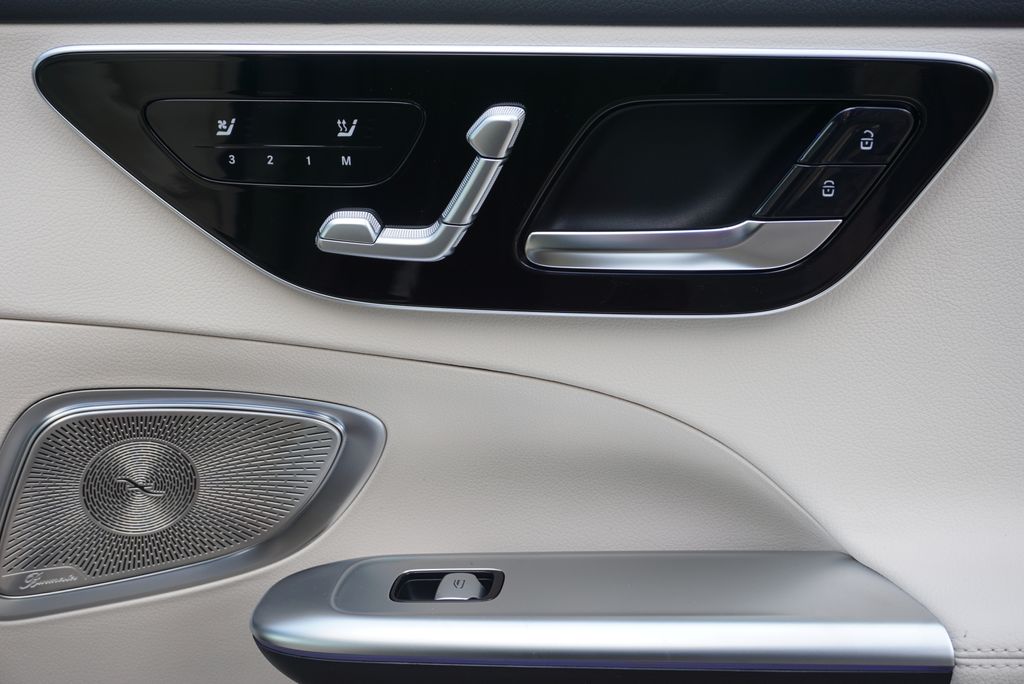 2025 Mercedes Benz C 300 photo 55