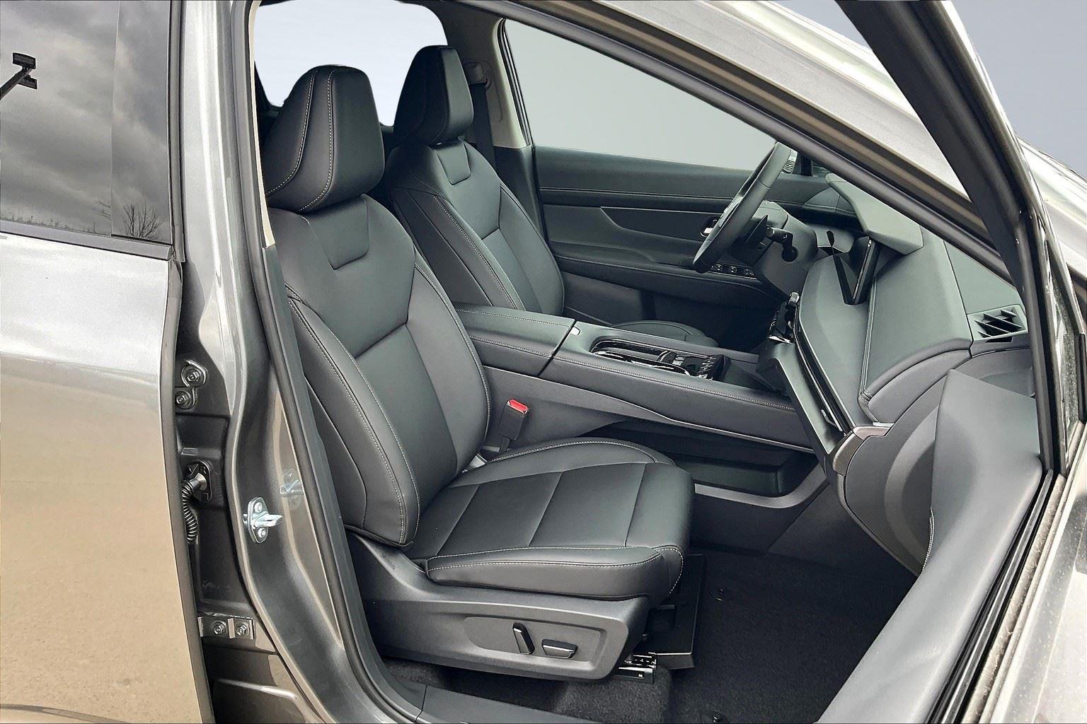 2025 Nissan Murano SV photo 9