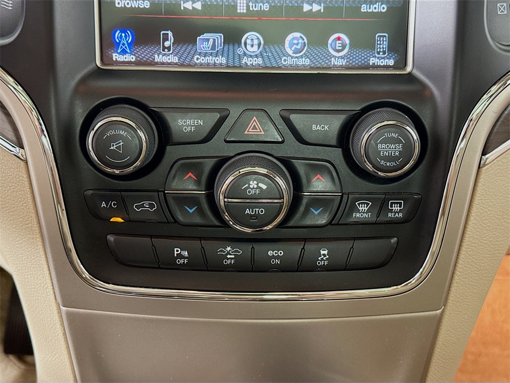 2015 Jeep Grand Cherokee Overland photo 17