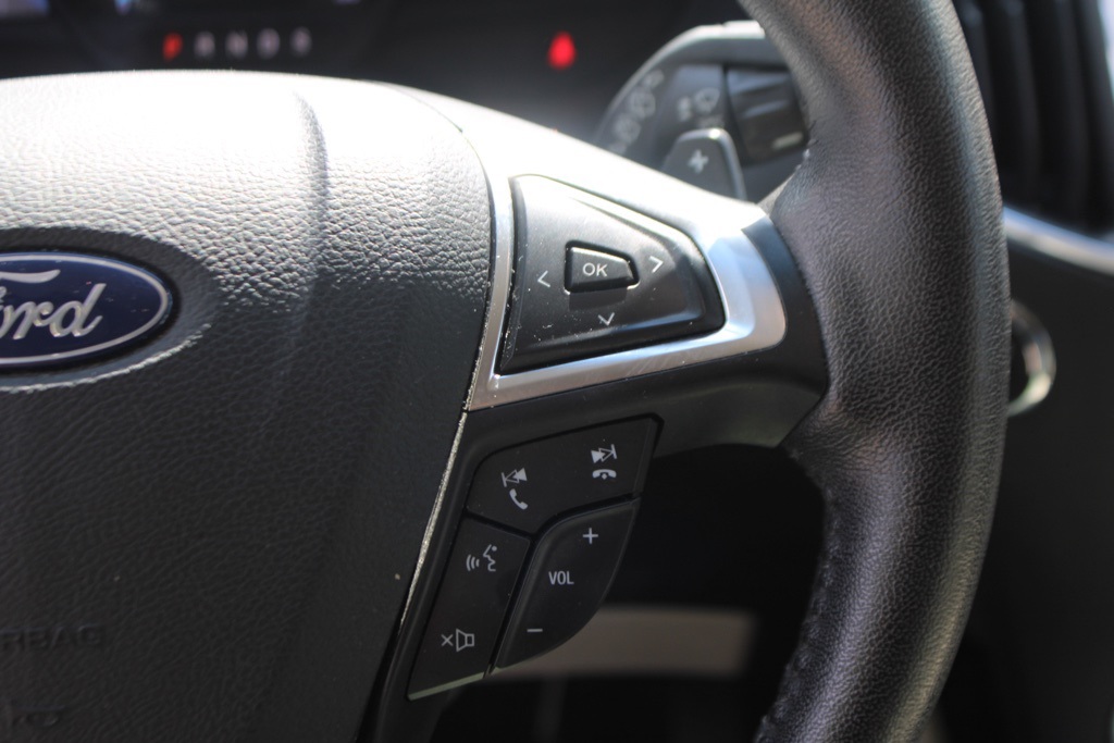 2019 Ford Edge Titanium photo 14