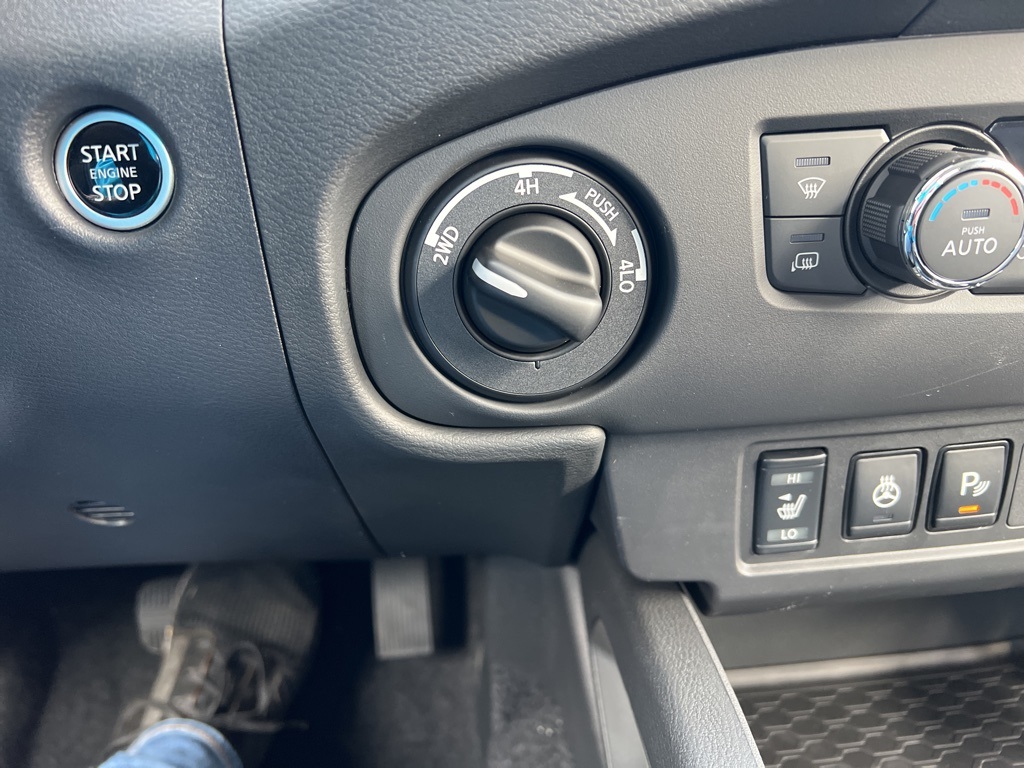 2024 Nissan Frontier SV photo 16