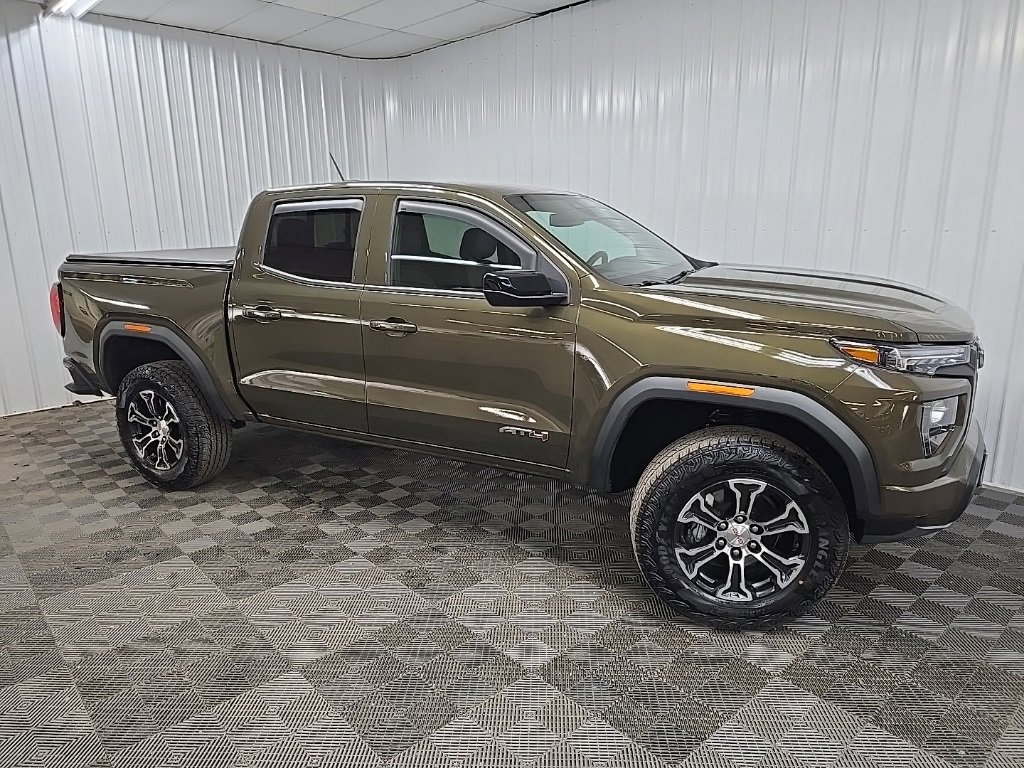 2024 GMC Canyon AT4's photo