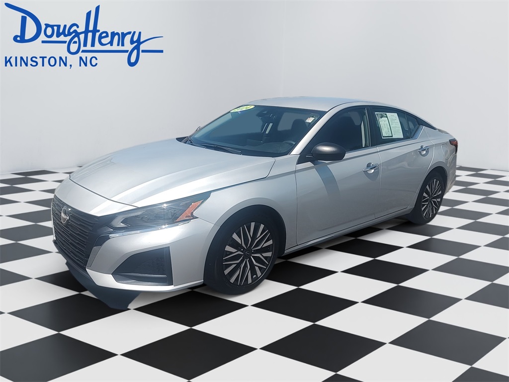 2024 Nissan Altima SV