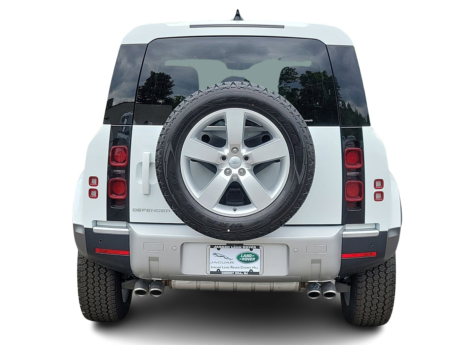 2024 Land Rover Defender 110 SE photo 5