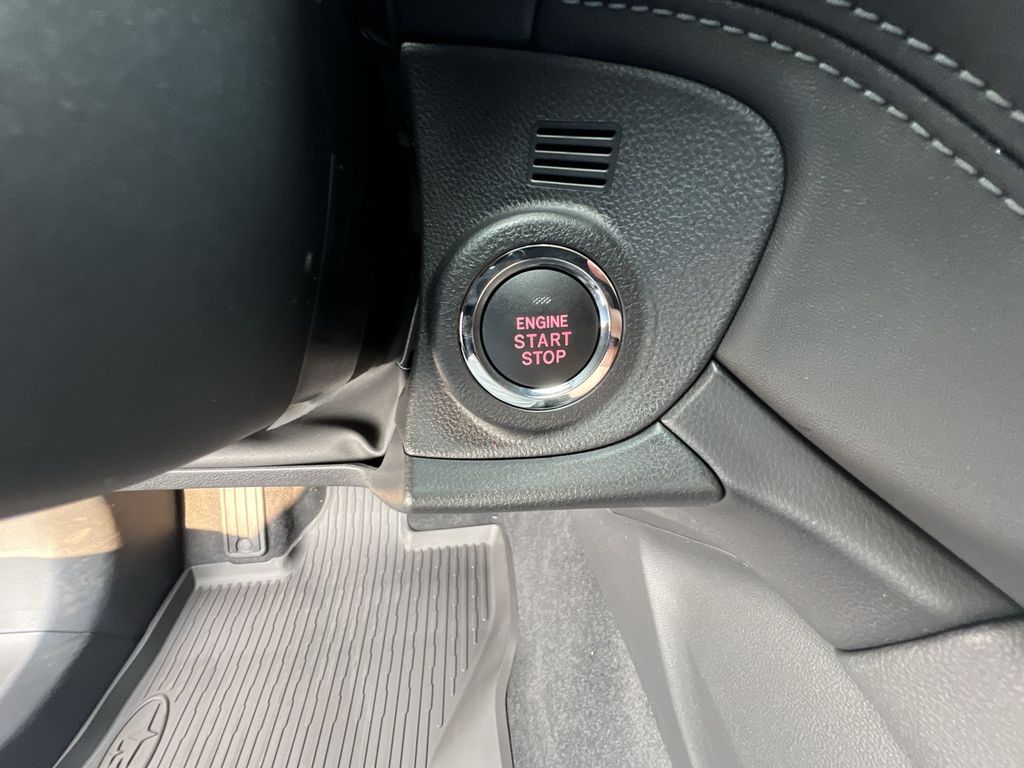 2025 Subaru Outback Touring XT photo 17