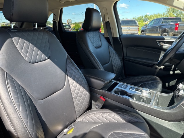 2024 Ford Edge Titanium photo 18