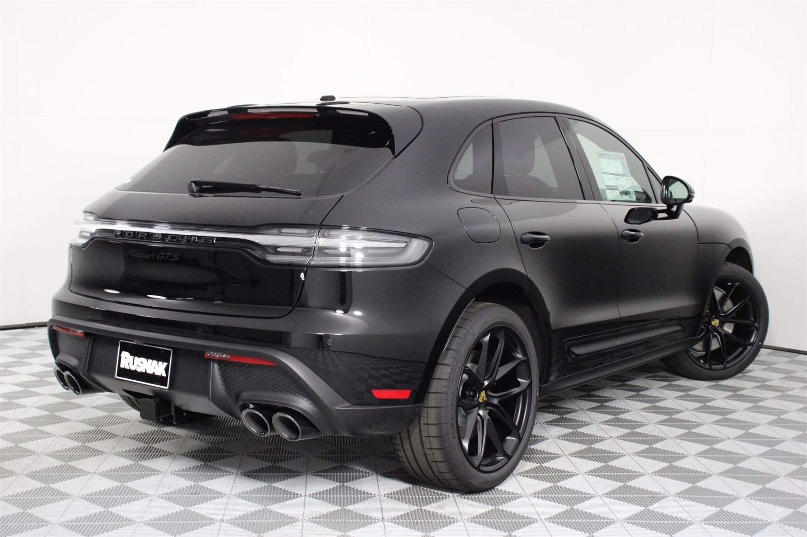 2025 Porsche Macan GTS photo 7